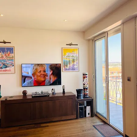 Vue Sur La Baie De Raphael شقة